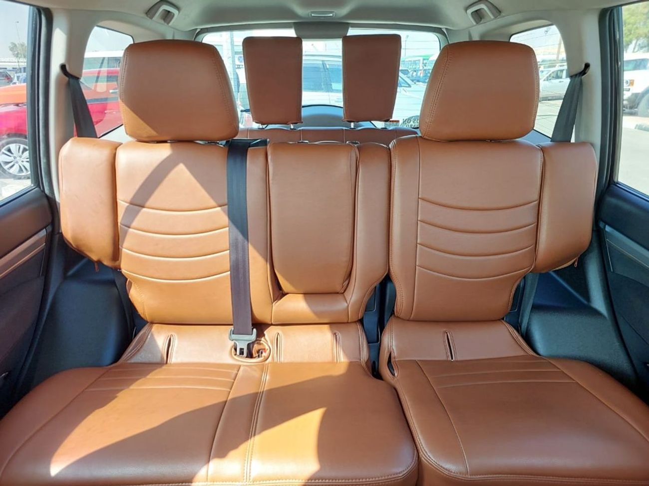 ميتسوبيشي باجيرو MITSUBISHI PAJERO SUV RHD 2018 MODEL 3.2 L DIESEL AUTOMATIC(PM01015)