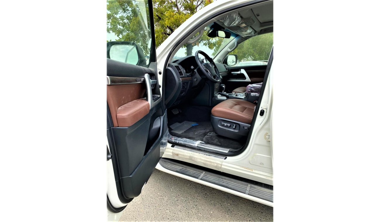 Toyota Land Cruiser 4.5L,V8,EXECUTIVE LOUNGE FULL OPTIONS,2020 MY