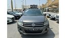 Volkswagen Tiguan SEL ACCIDENTS FREE - GCC - FULL OPTION - CAR IS IN PERFECT CONDITION INSIDE OUT