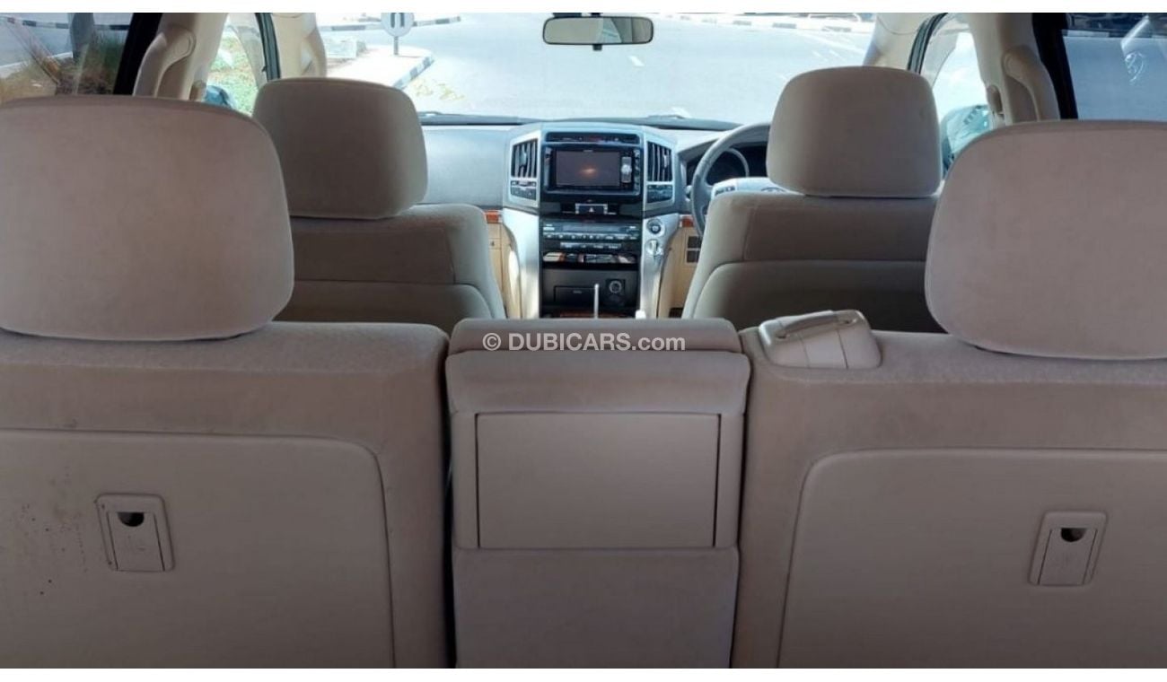 تويوتا لاند كروزر 2015 V8, [Right-Hand Drive], Petrol, 4.6CC, Premium Condition.