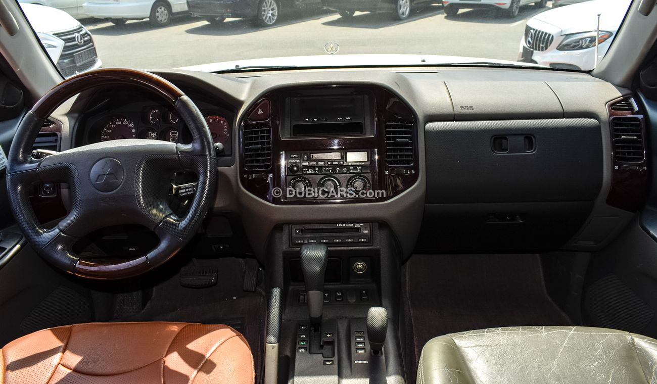 Mitsubishi Pajero GLS V6