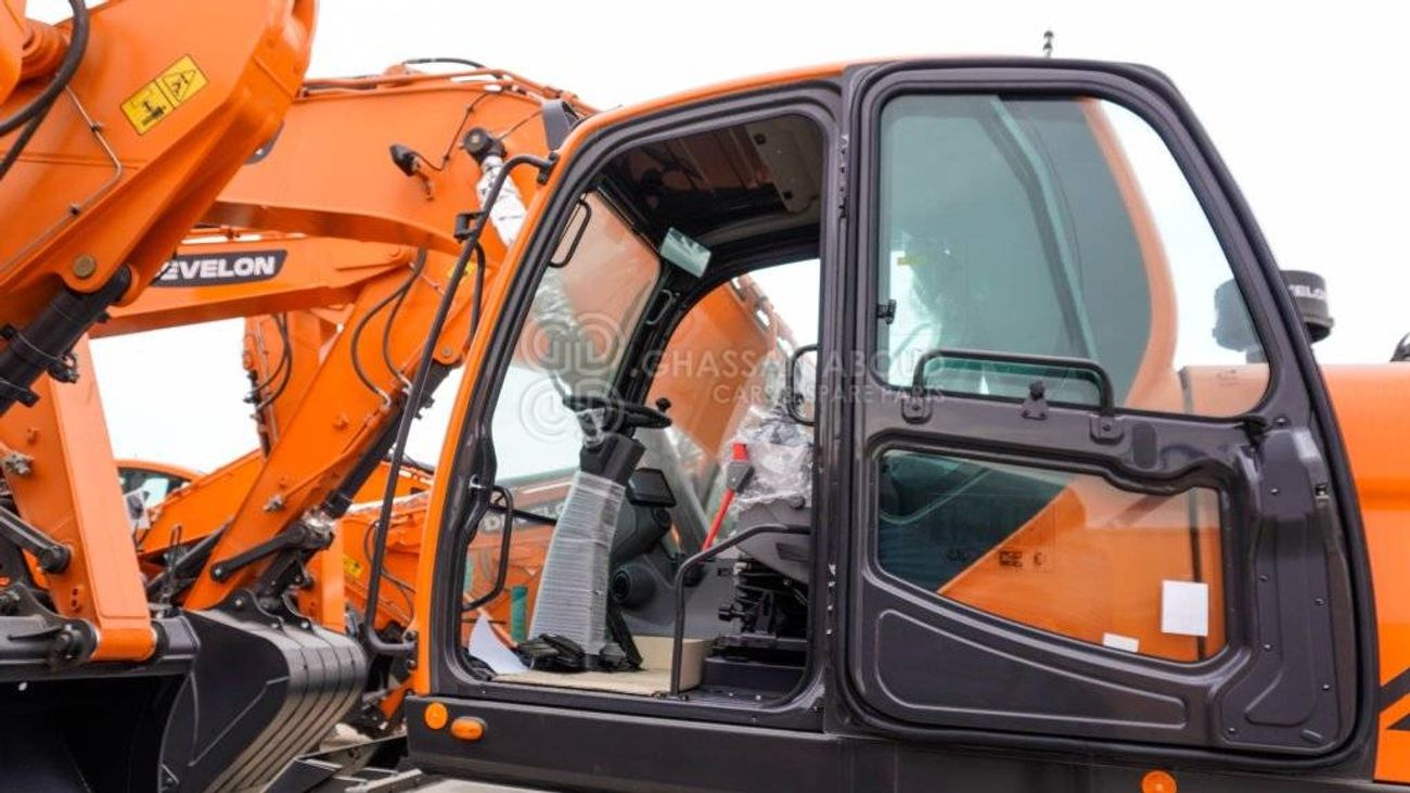 Develon DX210WA Wheel Excavator MY2025