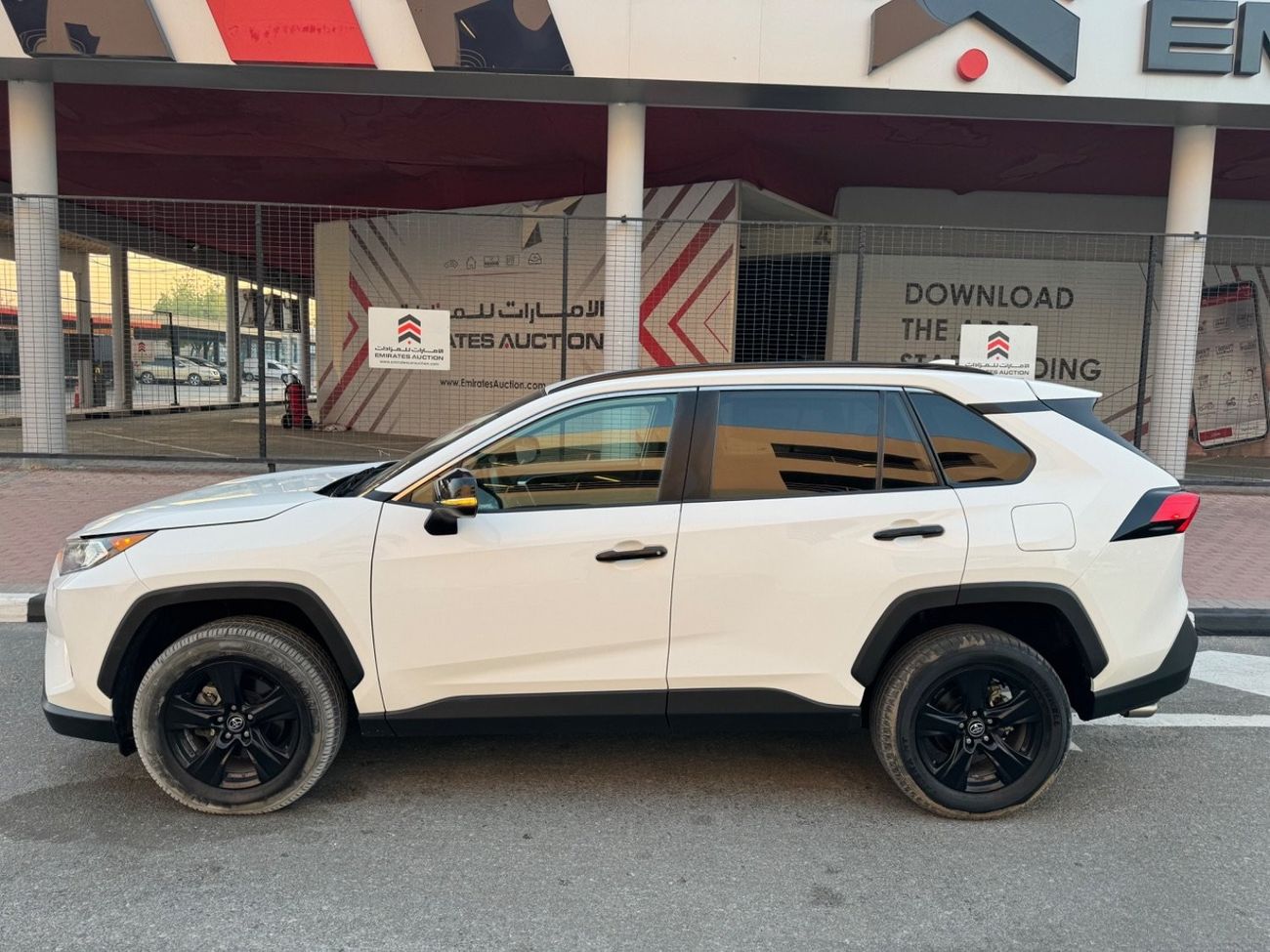 تويوتا راف ٤ 2021 XLE KEYLESS AWD 2.5L USA IMPORTED