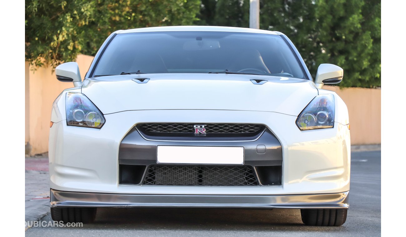 Nissan GT-R R35 2009 (American Specifications).