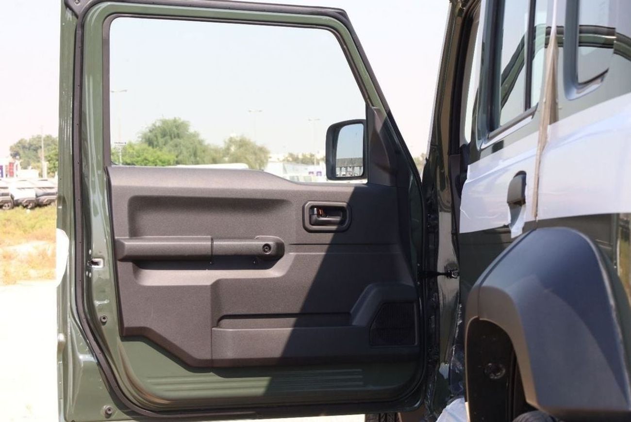 سوزوكي جيمني GL 1.5L (5-Doors)