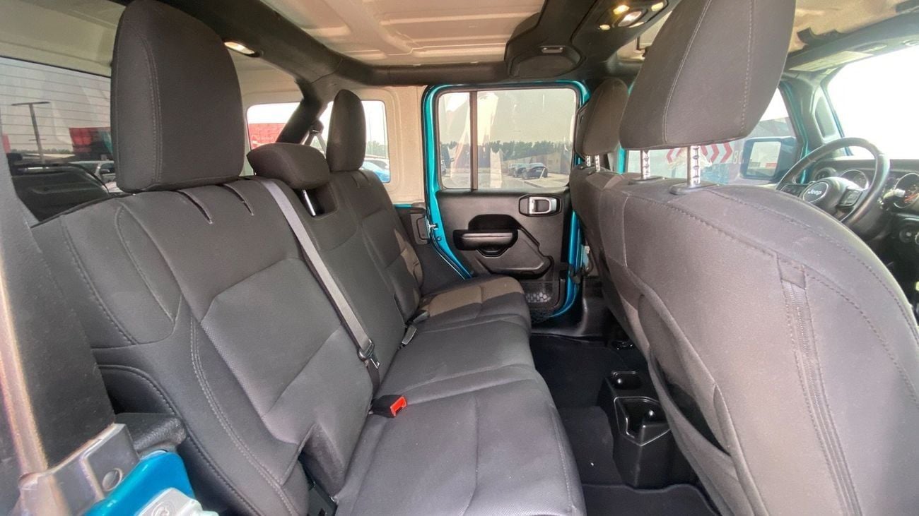 Jeep Wrangler Unlimited Sport 3.6L A/T