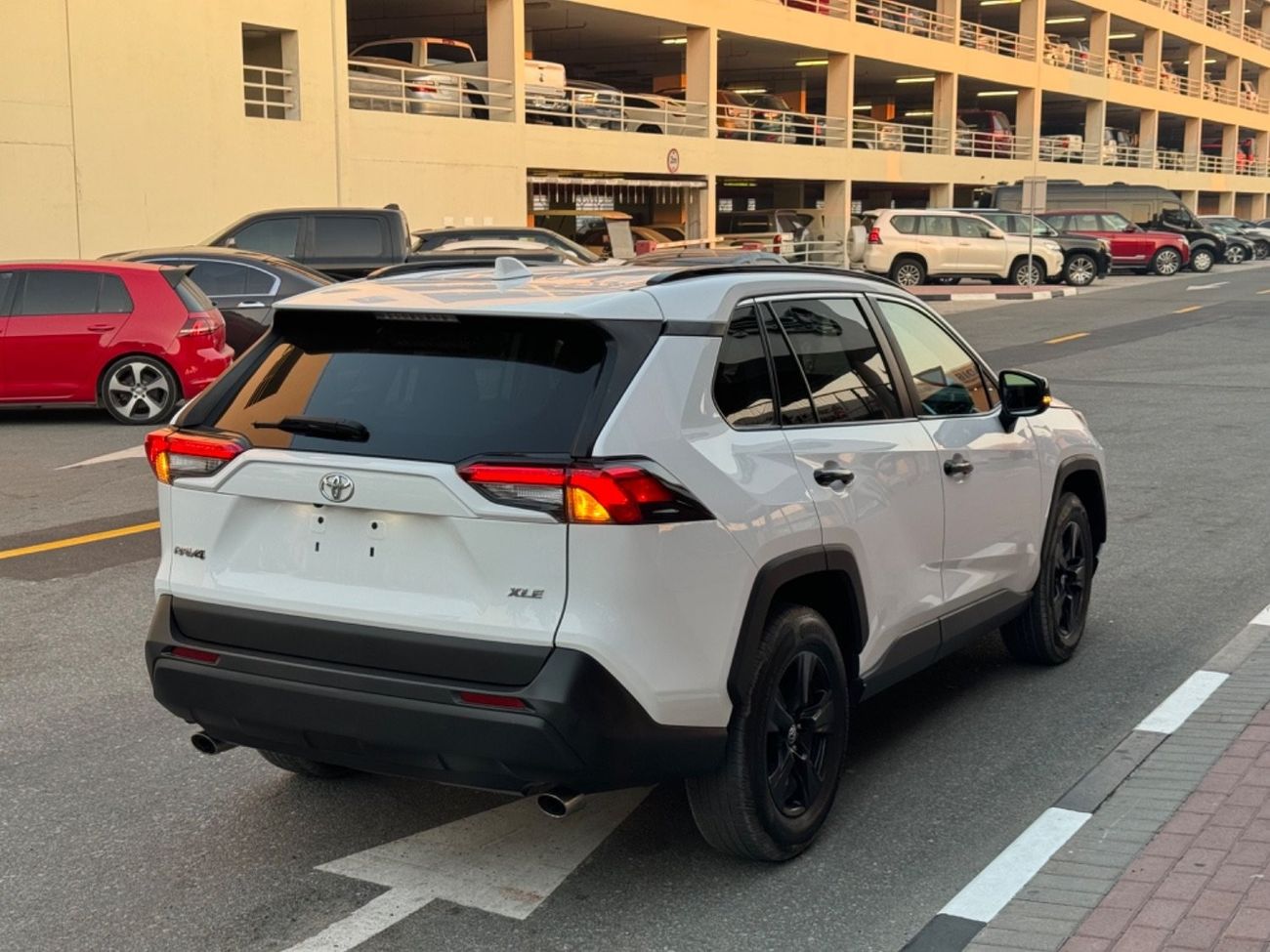 تويوتا راف ٤ 2021 XLE KEYLESS AWD 2.5L USA IMPORTED