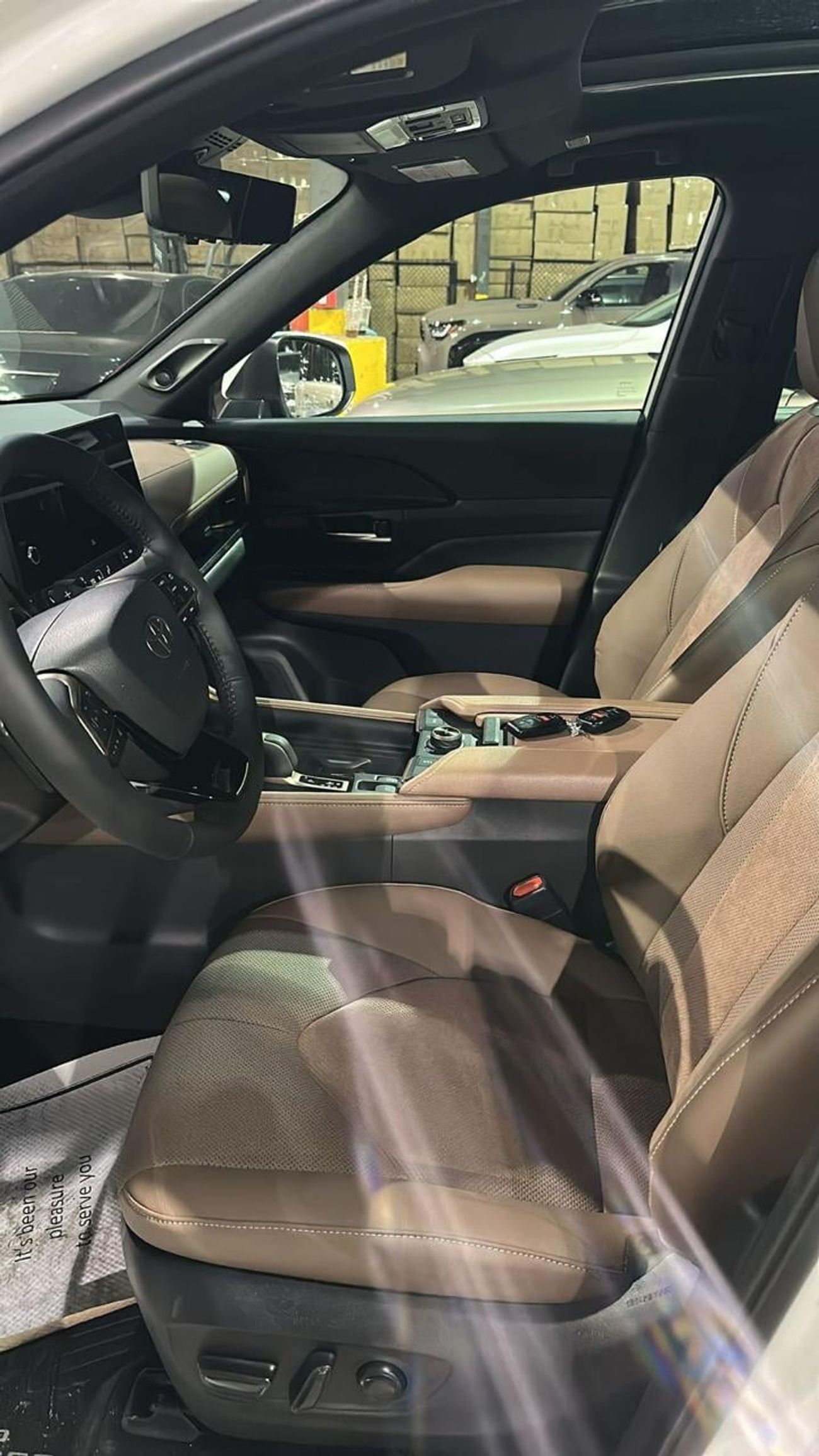 Toyota Grand Highlander PLATINUM HYBRID MAX