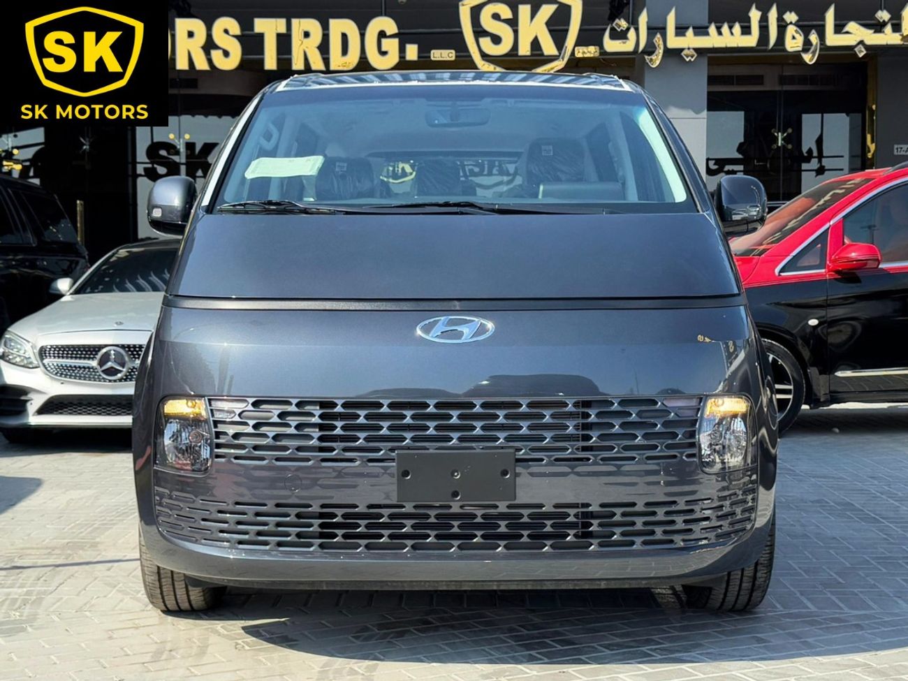 هيونداي ستاريا 3.5L V6  PETROL A/T / PUSH START / BASIC "9" SEATER / 2024 MY