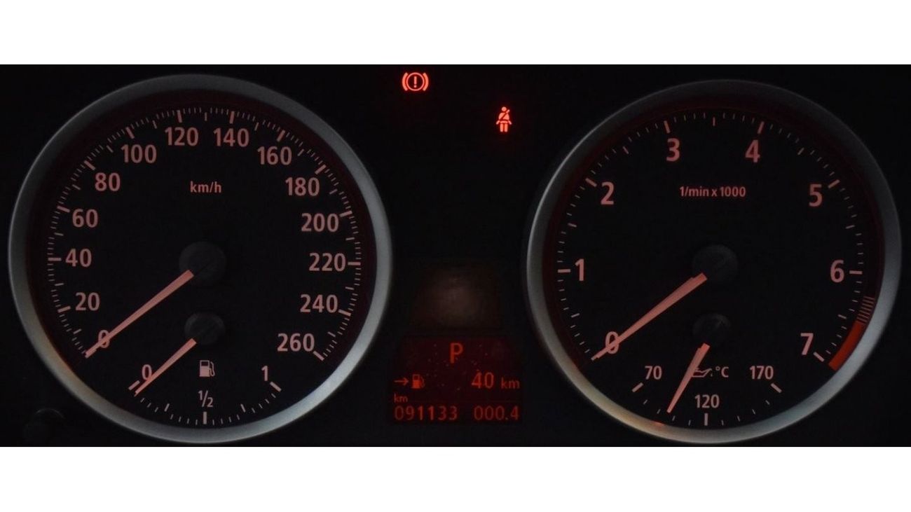 BMW 650i EXCELLENT DEAL for our BMW 650i Convertible ( 2006 Model ) in Silver Color GCC Specs