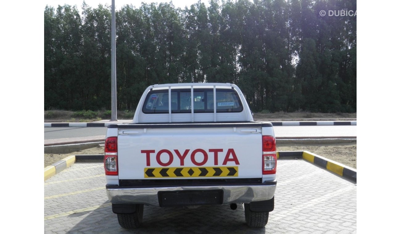 Toyota Hilux 2014 4X4 automatic Ref Ref#711