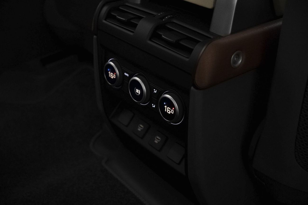 Land Rover Defender 110 SE P300 2.0L