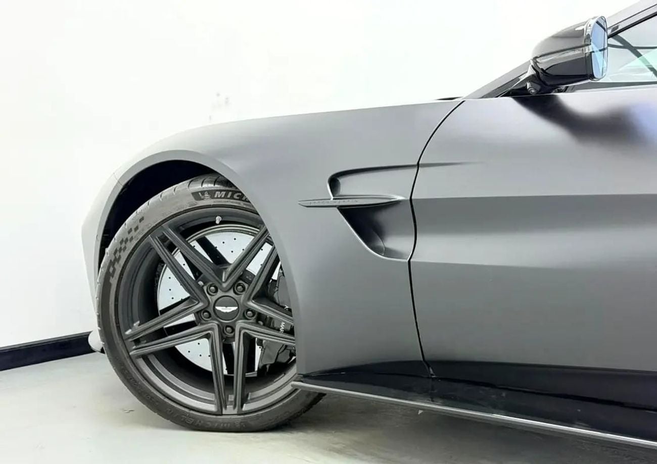 Aston Martin Vantage STANDARD V8, Warranty, Very Low Km, Fully Loaded, GCC