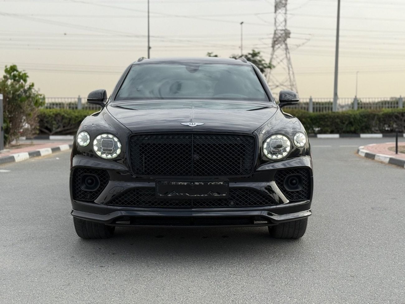 بنتلي بينتايجا LP-640 S Black Edition 4.0T