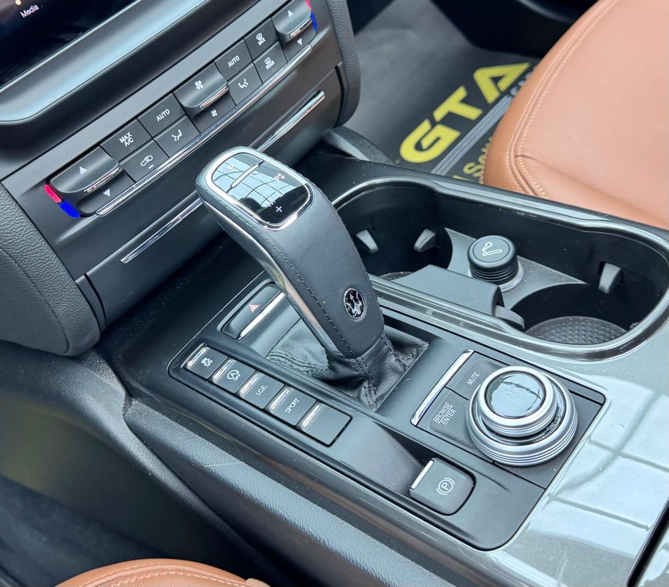 مازيراتي جيبلي GT Hybrid 2.0L 2022 Maserati Ghibli GT, Maserati Warranty Dec 2025, Maserati Service History , GCC