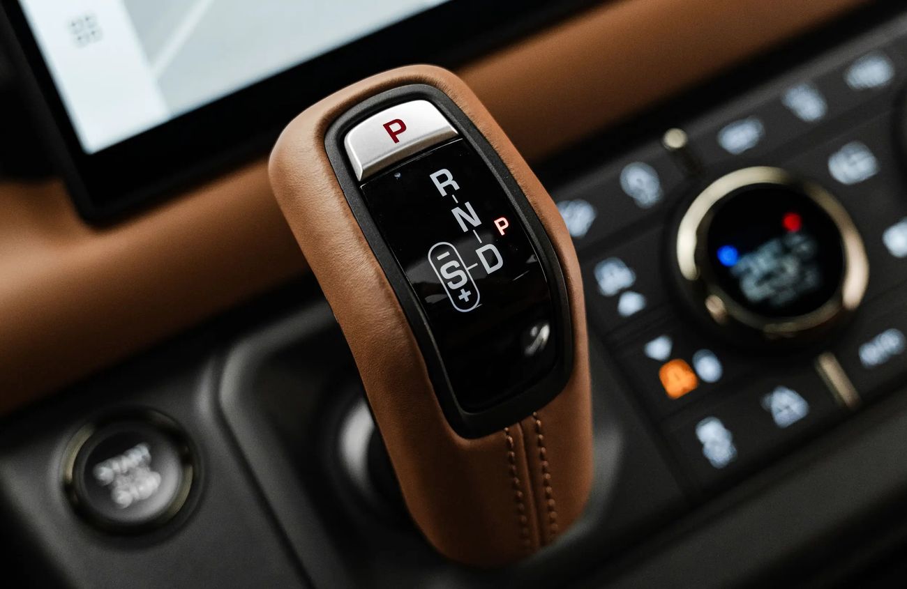 Land Rover Defender 4.4L V8 Twin-Turbo Mild Hybrid Engine