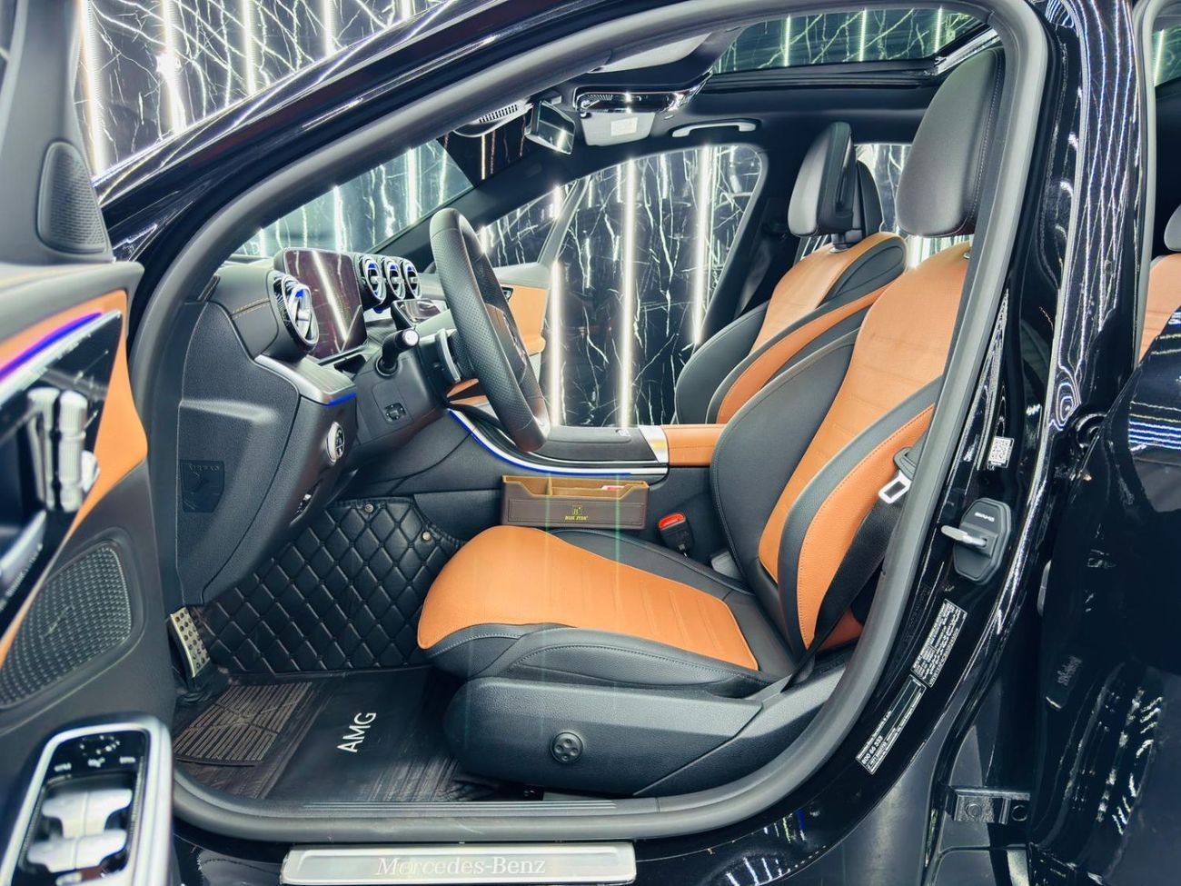 Mercedes-Benz C 200 2025 Mercedes Benz C200 AMG, Dec 2029 Mercedes Warranty, Very Low Kms, Excellent Condition, GCC