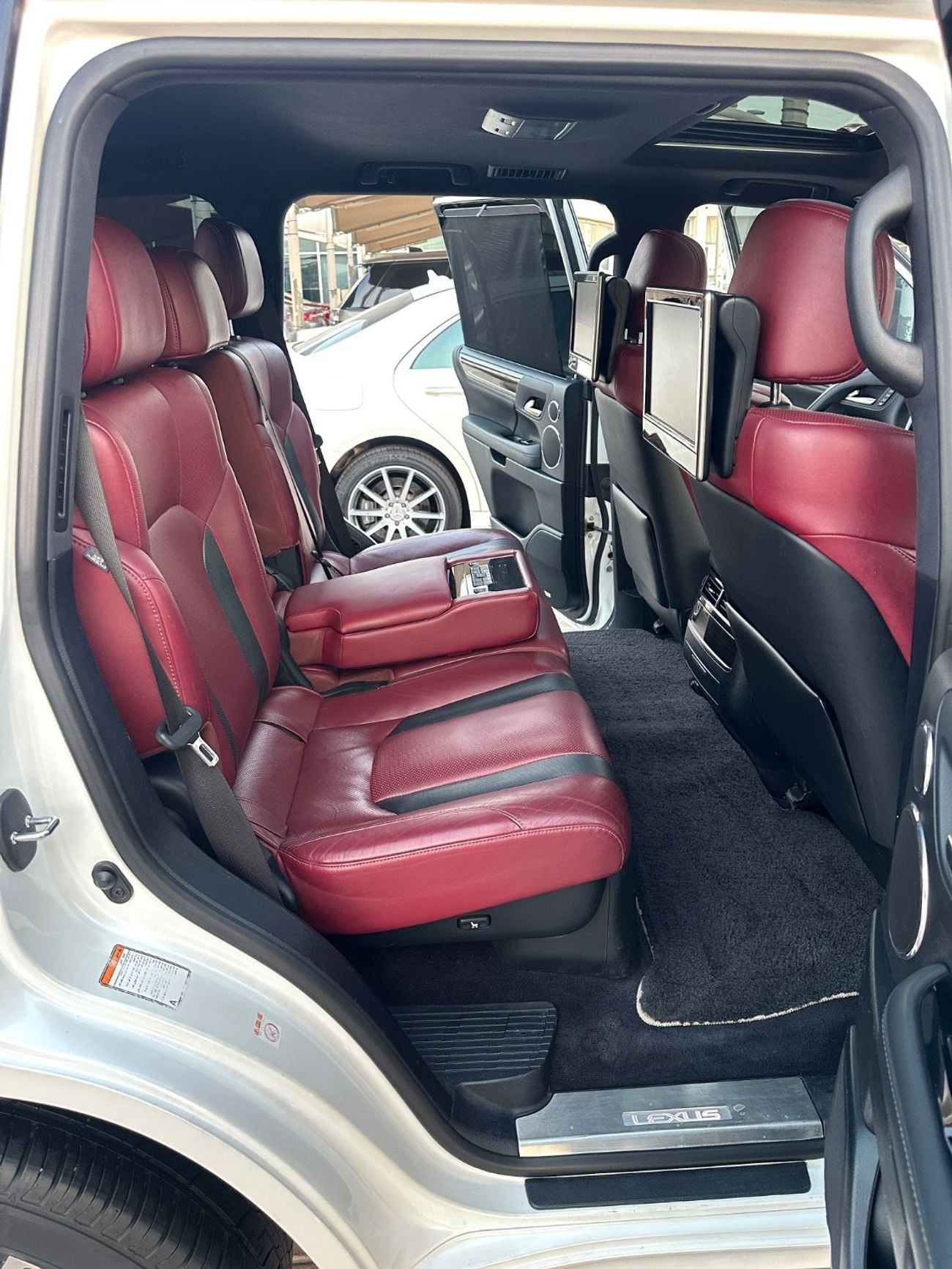 Lexus LX 570 