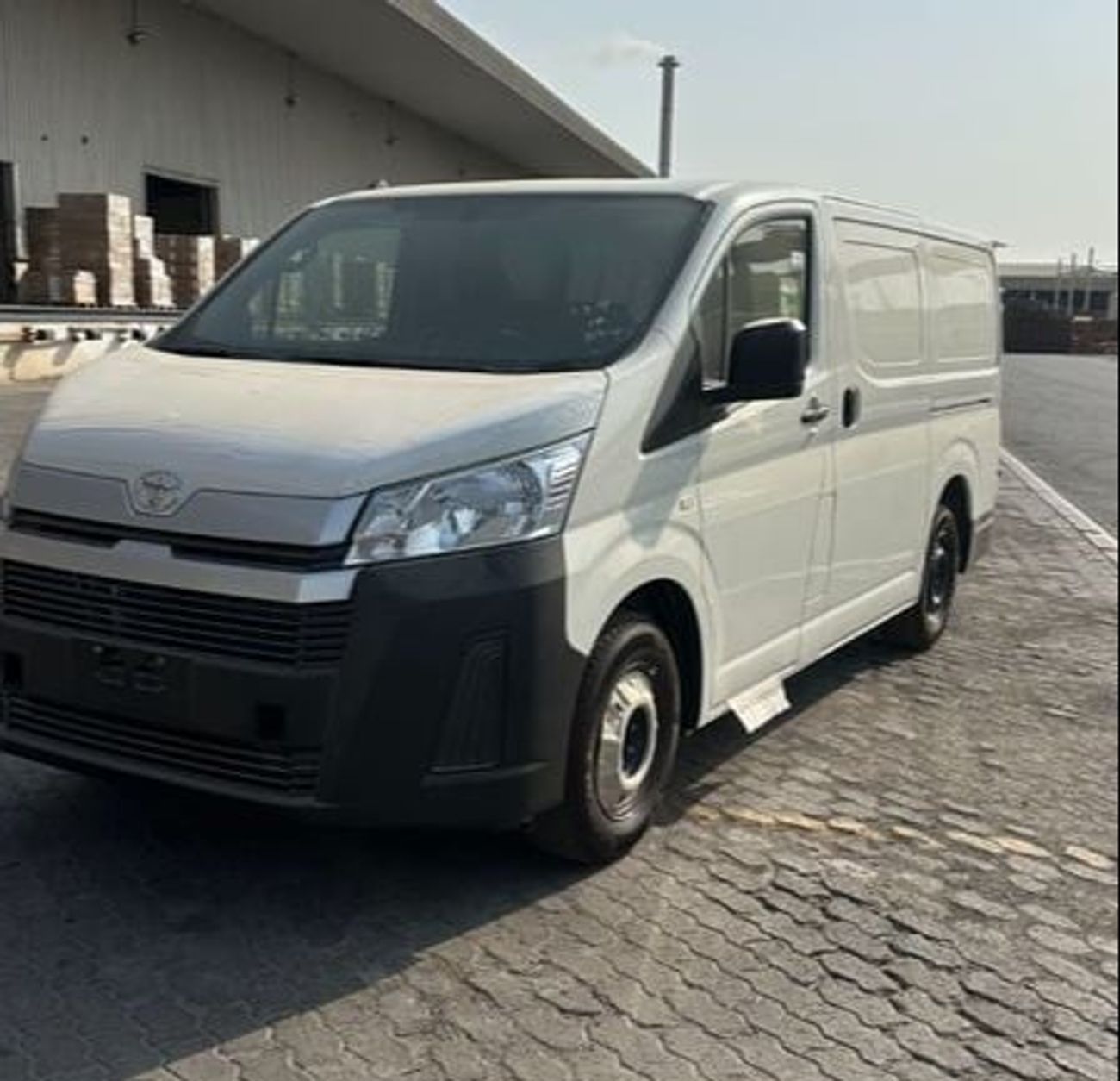 Toyota Hiace GL STD Roof Panel Van 3.5L 2026 GCC DUOBLE REAR DOOR