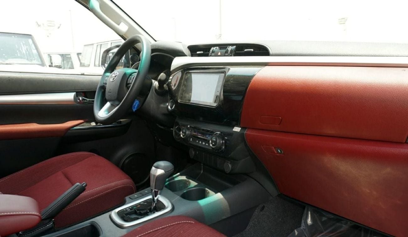 Toyota Hilux GLX 2.7L Double Cab Utility 4WD M/T SR5 2.7L Double Cab Utility 4WD M/T