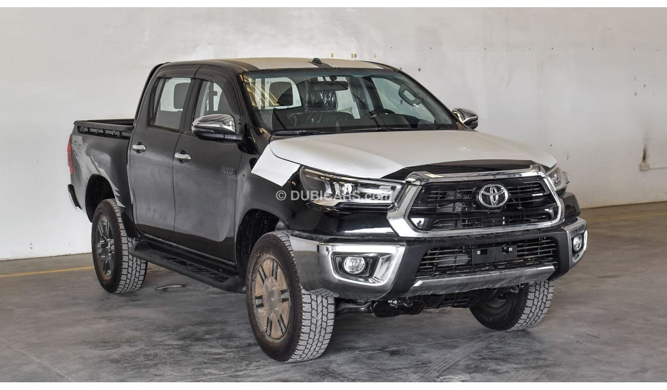 Toyota Hilux 2023 Toyota Hilux 4x4 Double Cab 2.7L HI SR5 Petrol AT | Wooden Dash | Black inside black - Export O