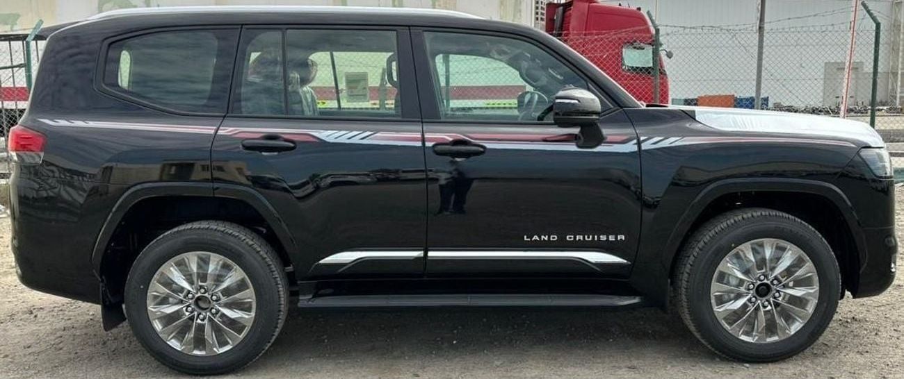 Toyota Land Cruiser 2025 Toyota Land Cruiser GXR 4.0L AT Petrol (Mid Option)