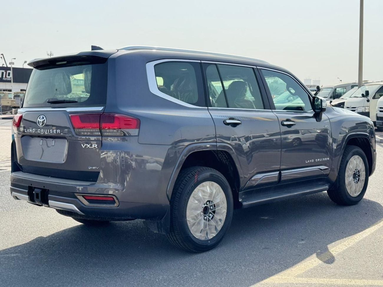 Toyota Land Cruiser VXR 3.5L HYBRID GCC