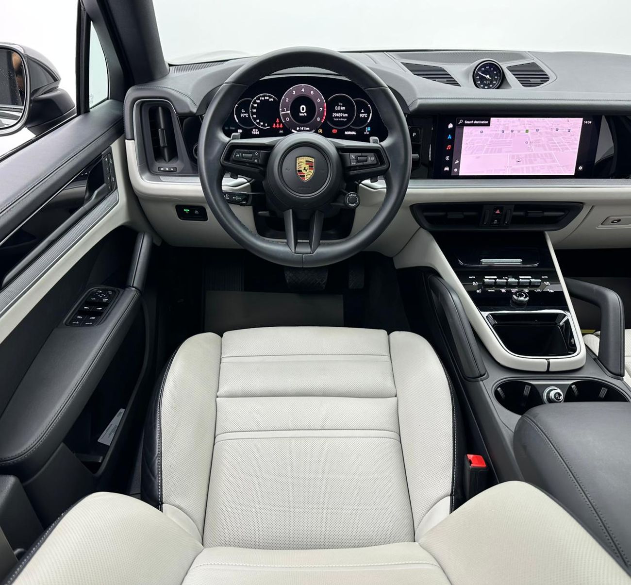 Porsche Cayenne Base Coupe 2024 Porsche Cayenne Coupe, Feb/2027 Porsche Warranty, Porsche Full Service History, GCC