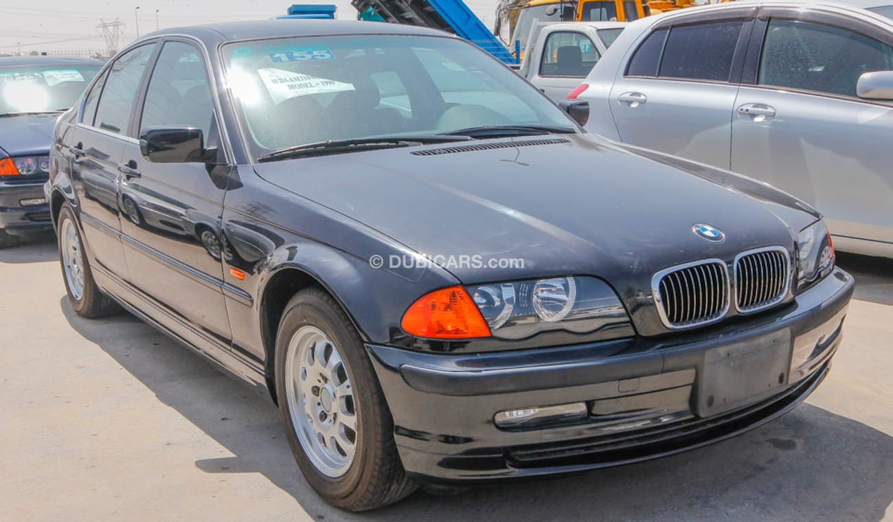 BMW 323 i