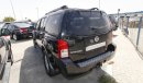 Nissan Pathfinder SE