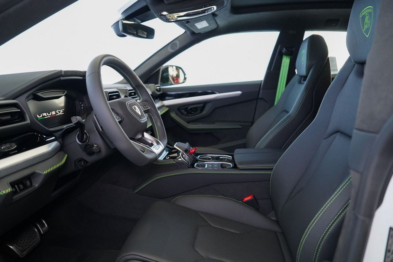لامبورغيني اوروس STD SE 4.0T V8