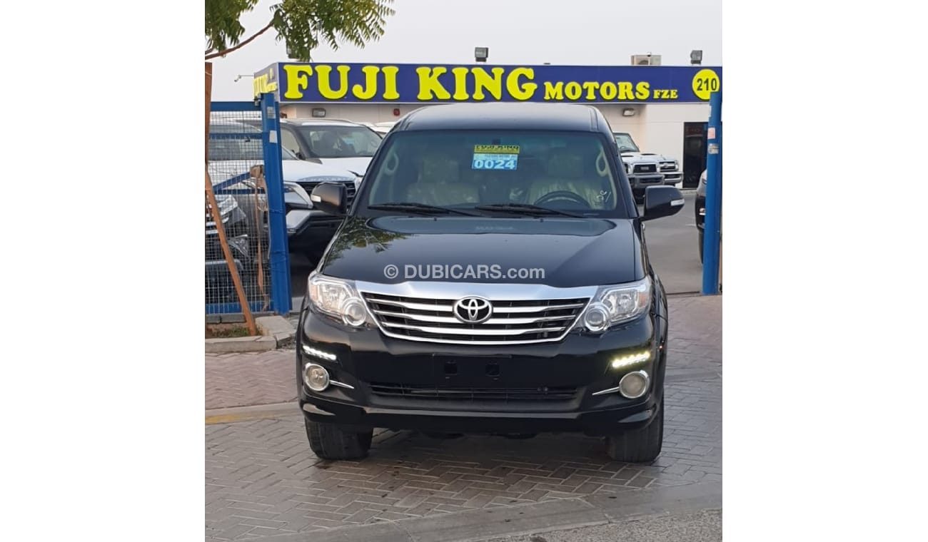 تويوتا فورتونر 2.7 PETROL (4 CYLINDER)