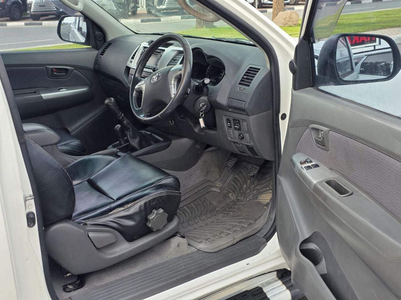 Toyota Hilux DLX Diesel Engine ,Smart Cab Hilux Manual Gear Right Hand Drive  ,ONLY FOR EXPORT AVAILABLE