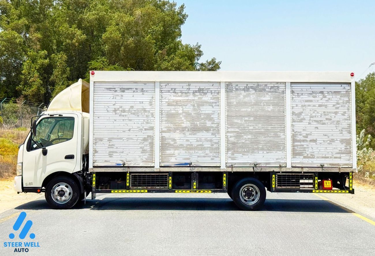 Hino 300 916 Truck, 4.0L RWD Shutter Box 2019 - Diesel - Good Performance - Book now!