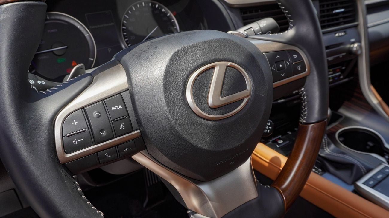 Lexus RX450h Premier 3.5L Hybrid DUBAI REGISTRATION - 2022 LEXUS RX450H – Power, Space Style for Every Journey!