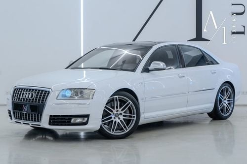 أودي S8 2009 Audi S8 V10, Clean Title, Zero Paint, GCC