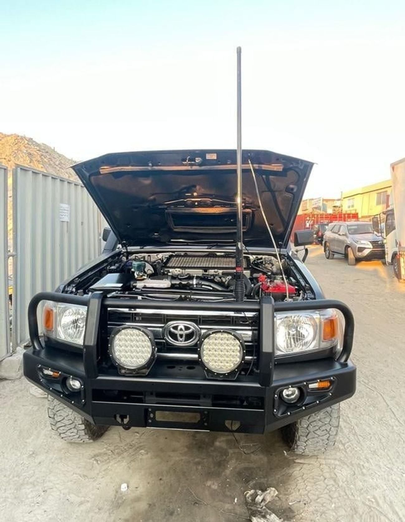 Toyota Land Cruiser Pick Up DIESEL 4.5 LITER ,RIGHT HAND DRIVE ,ONLY FOR EXPORT AVAILABLE