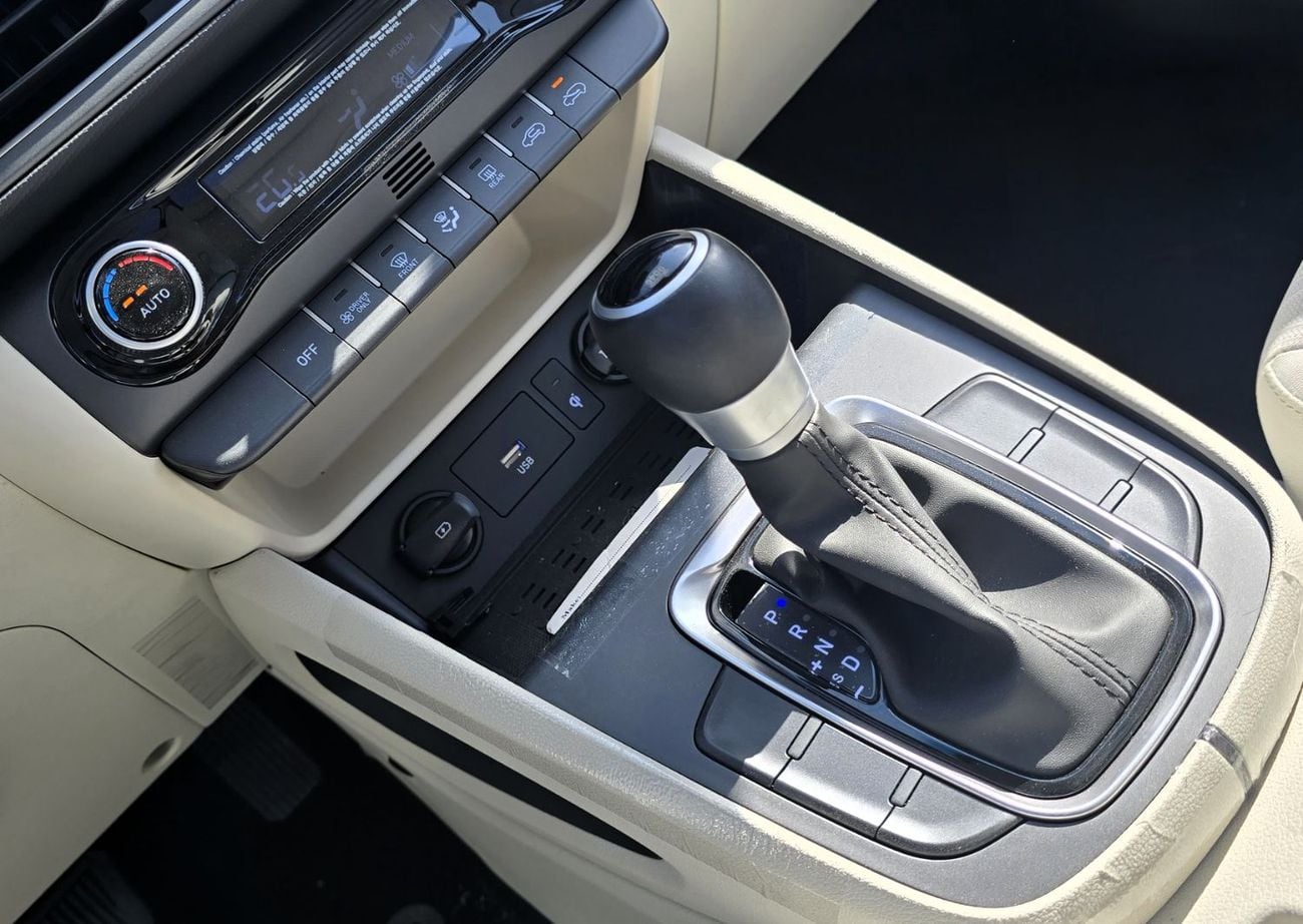 Hyundai Kona Hyundai Kona  Hybrid 1.6l SUV FWD 5Doors  Red Color 2023 Model