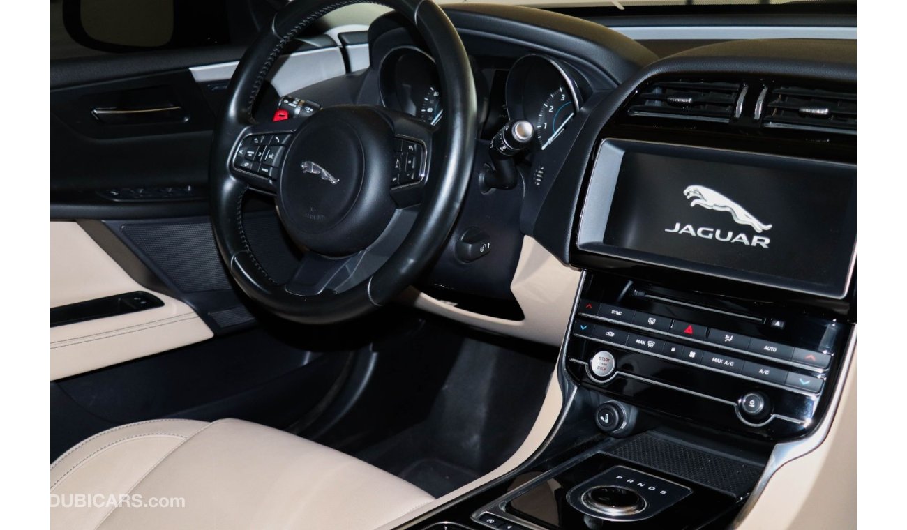 جاغوار XE Jaguar XE Prestige Plus 2017 GCC under Agency Warranty with Zero Down-Payment.