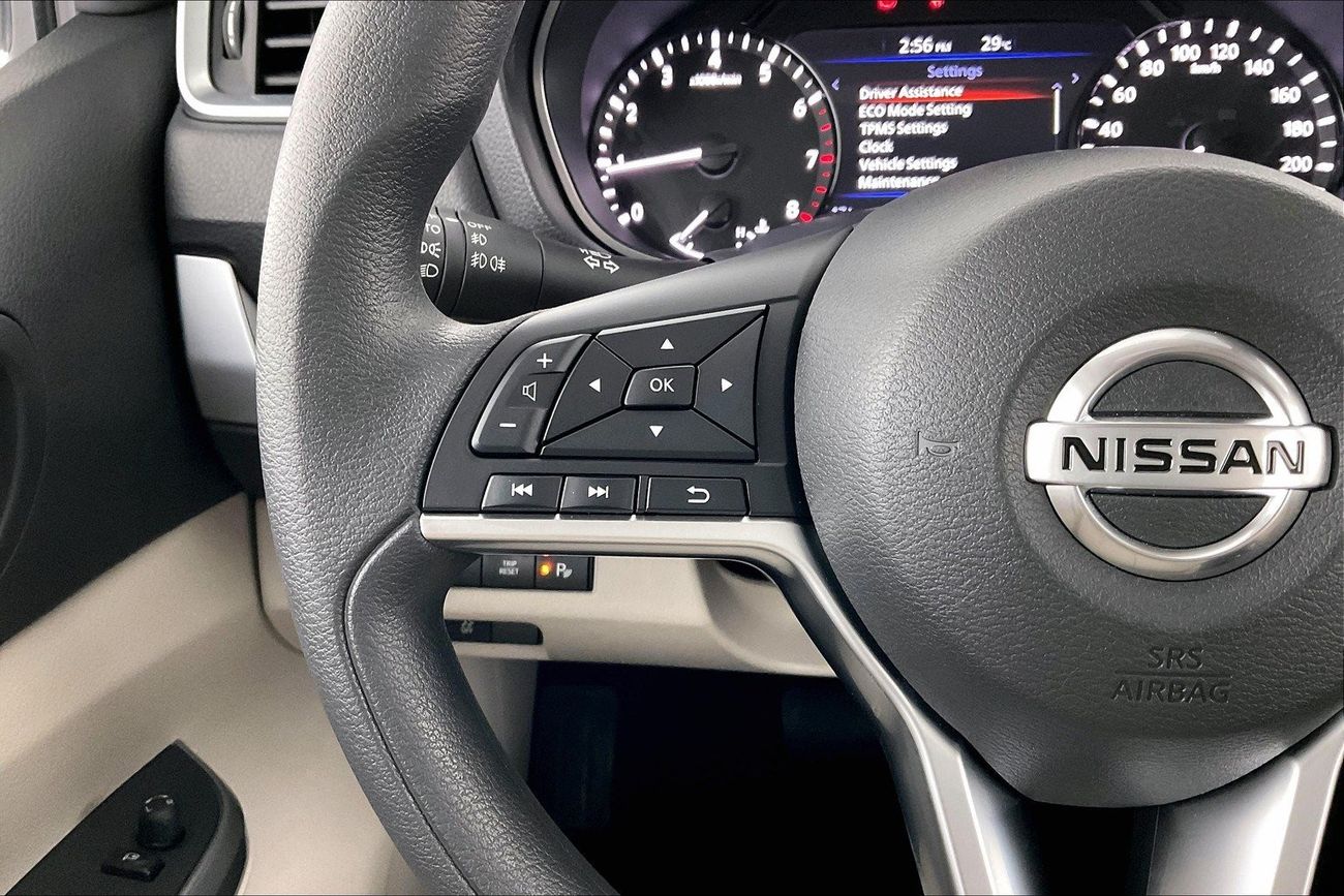 نيسان إكستيرا Titanium | ضمان مجاني لمدة عام | 0 دفعة أولى