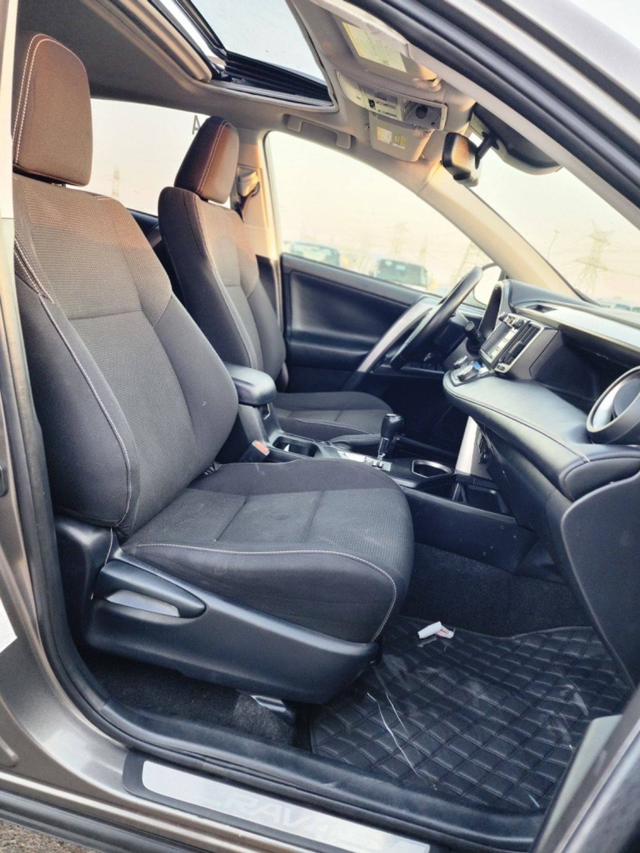 Toyota RAV4 TOYOTA RAV4 hybrid XLE 2.5L