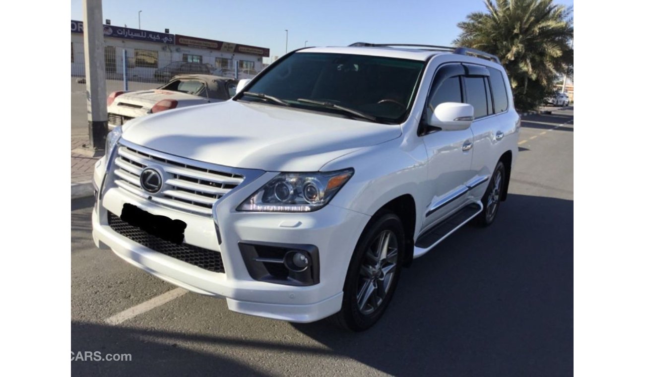 لكزس LX 570 LEXUS LX570 SPORT FULL OPTION GCC SPECIFICATION