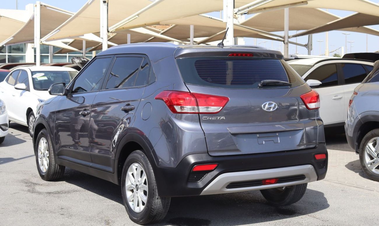 هيونداي كريتا هيونداى كريتا -2020 - خليجى بدون حوادث - محرك 1.6L - ممشى 88000 بحاله ممتازه
