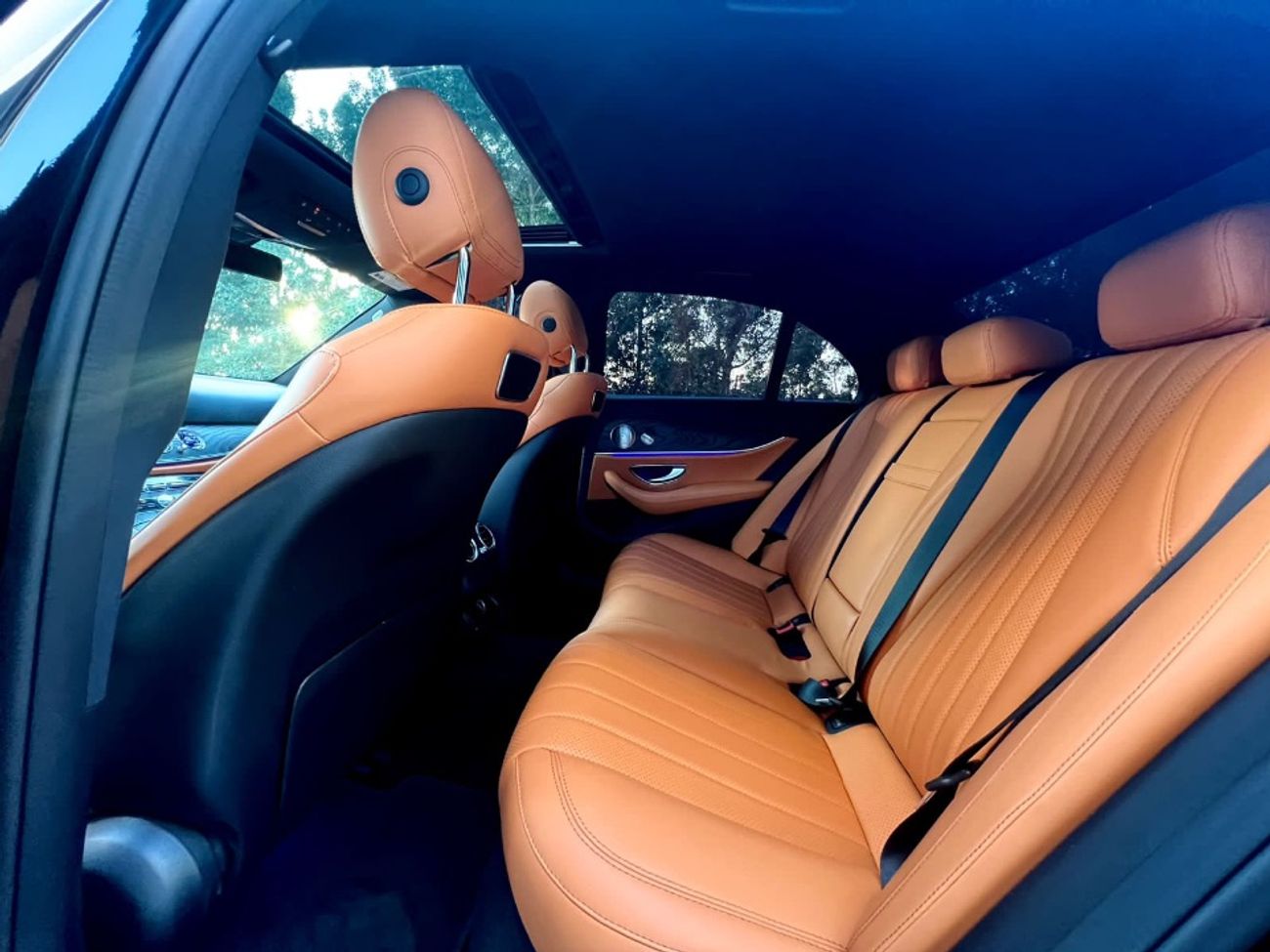 Mercedes-Benz E300 MERCEDES E300 AMG 2018 (fully loaded)