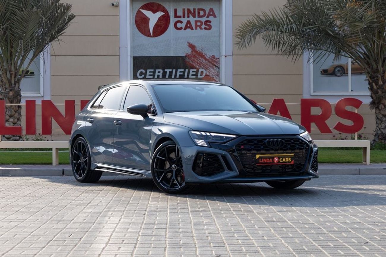 أودي RS3 TFSI quattro 2.5L Sportback