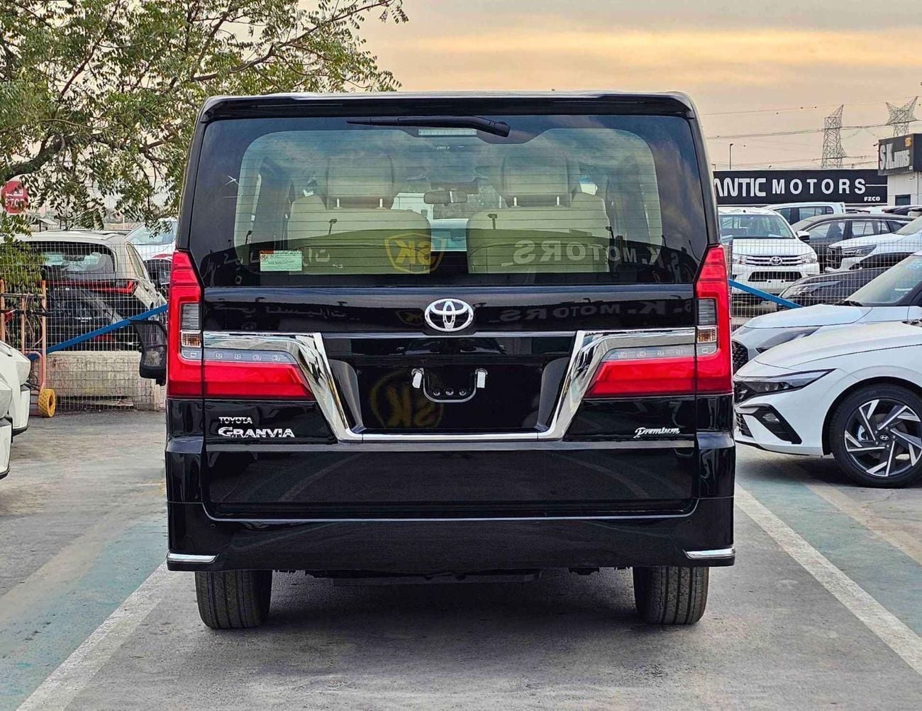 Toyota Granvia PREMIUM LUXURY / 3.5L V6 PETROL A/T / RADAR / 360*CAMERAS / VIP SEATS (CODE # GNPPR)