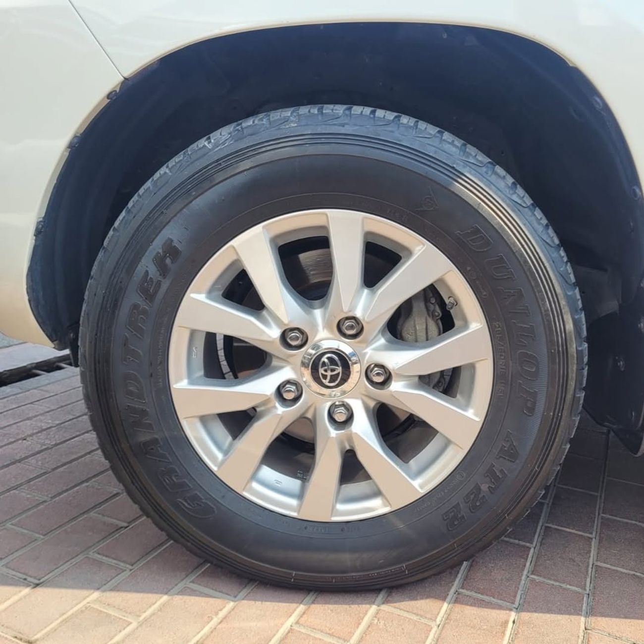 تويوتا لاند كروزر TOYOTA LANDCRUISER VXR V8 5.7