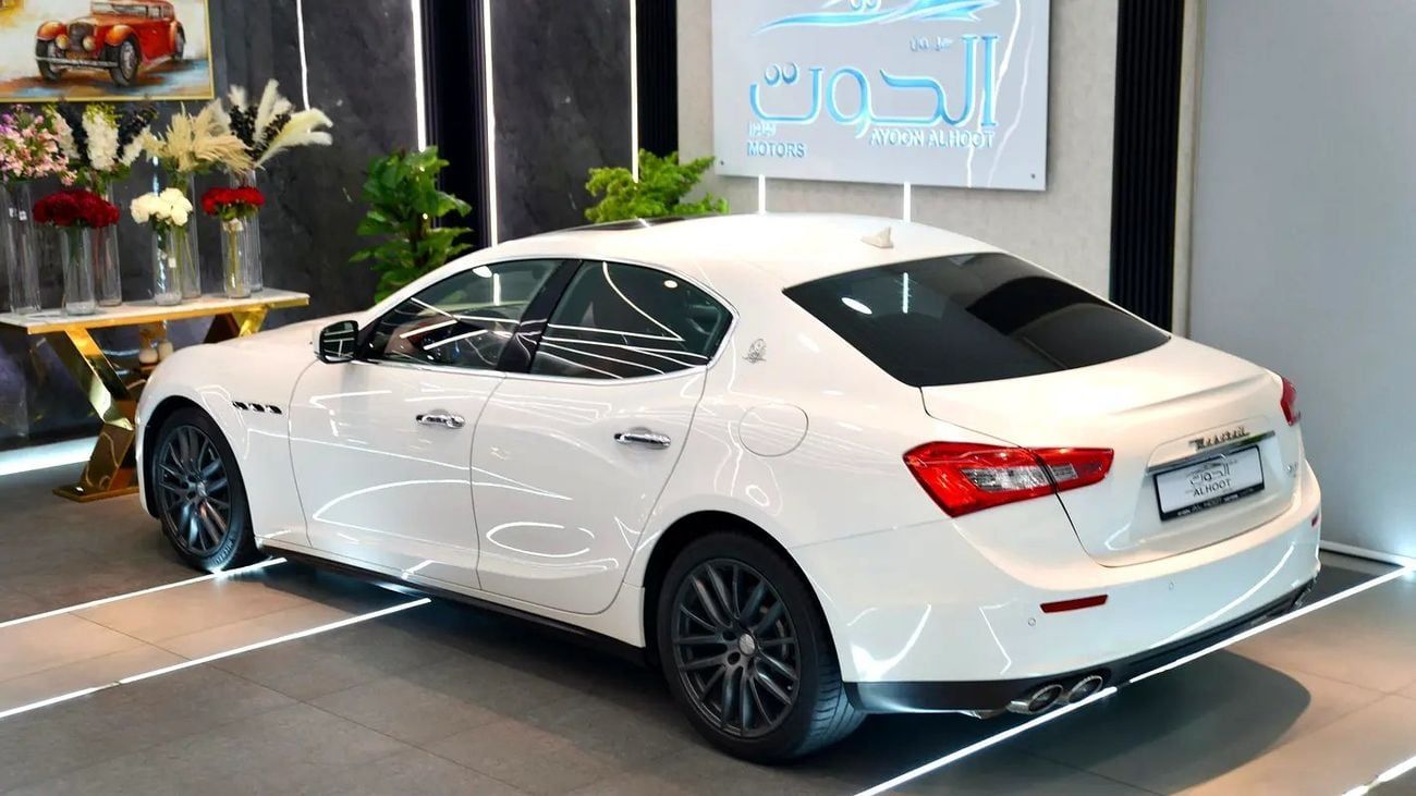 مازيراتي جيبلي BEST WHITE S Q4 V6 || TOP RANGE || GCC || RED INTERIOR || ACCIDENT FREE ||
