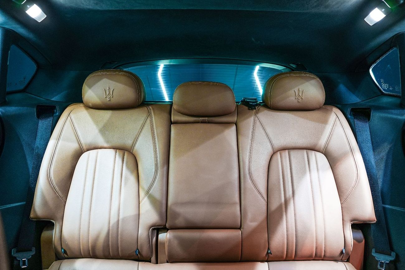 مازيراتي ليفونت Std 3.0L (350 HP) 2019 Maserati Levante Q4, Panoramic Roof, Very Low Mileage, GCC Specs!!