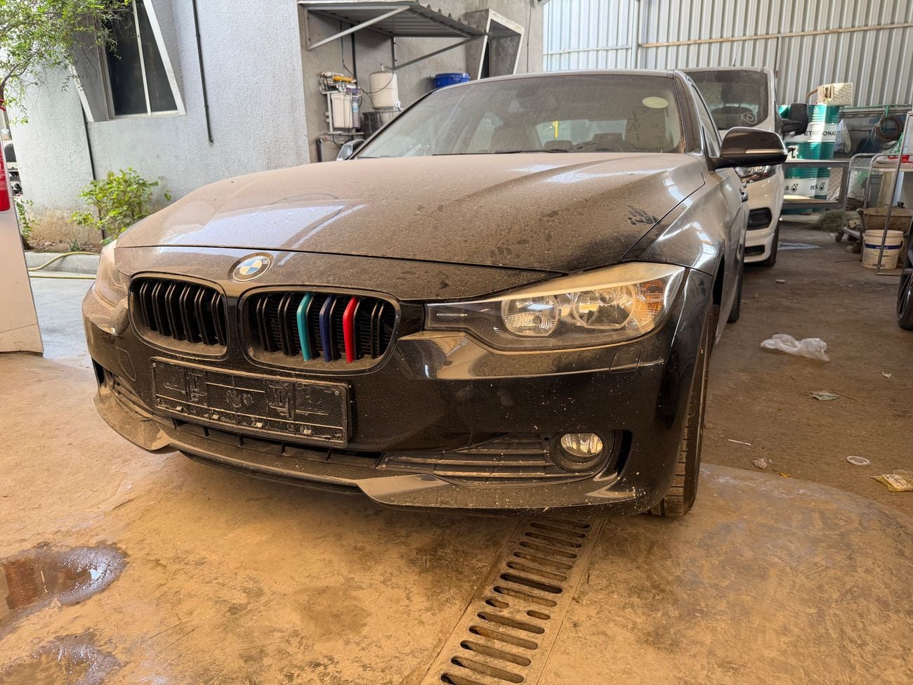 بي أم دبليو 328i